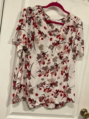 Women's Floral Short-Sleeve Blouse - Red & Taupe on Cream
